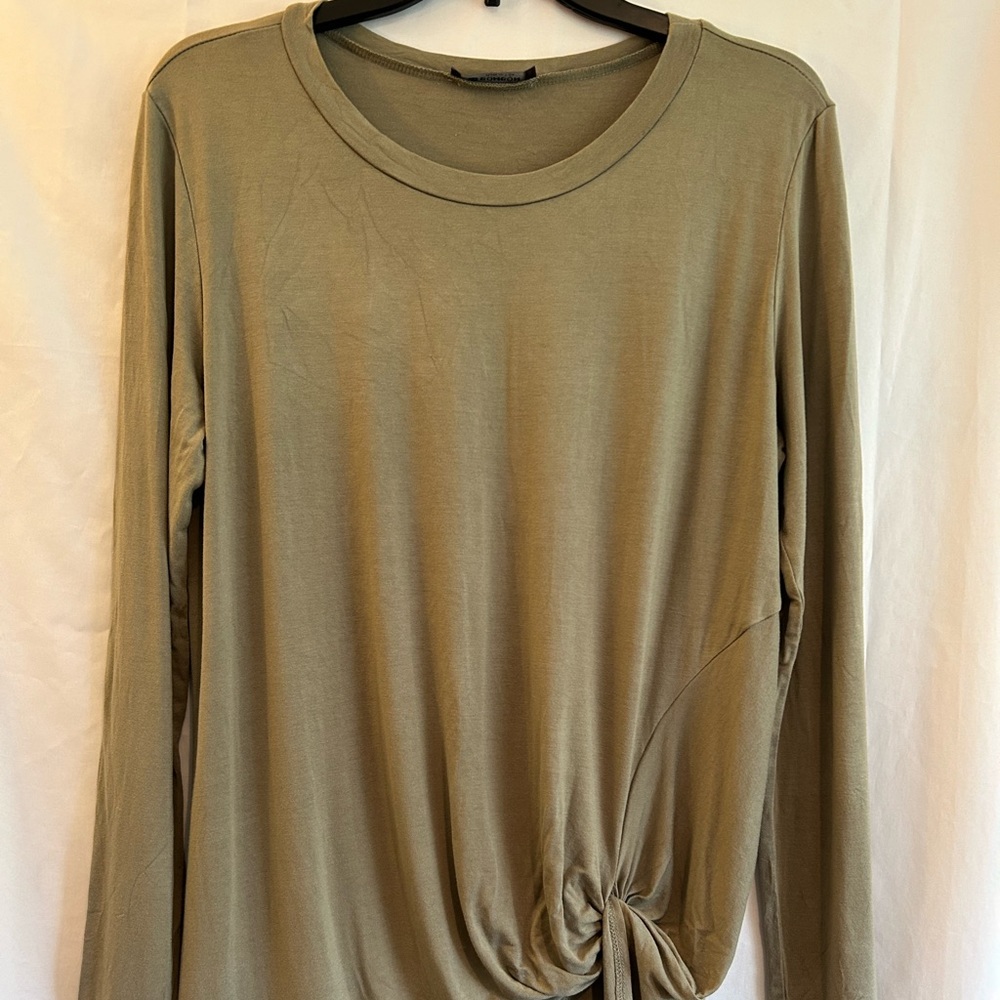 Sage green size large knotted top
